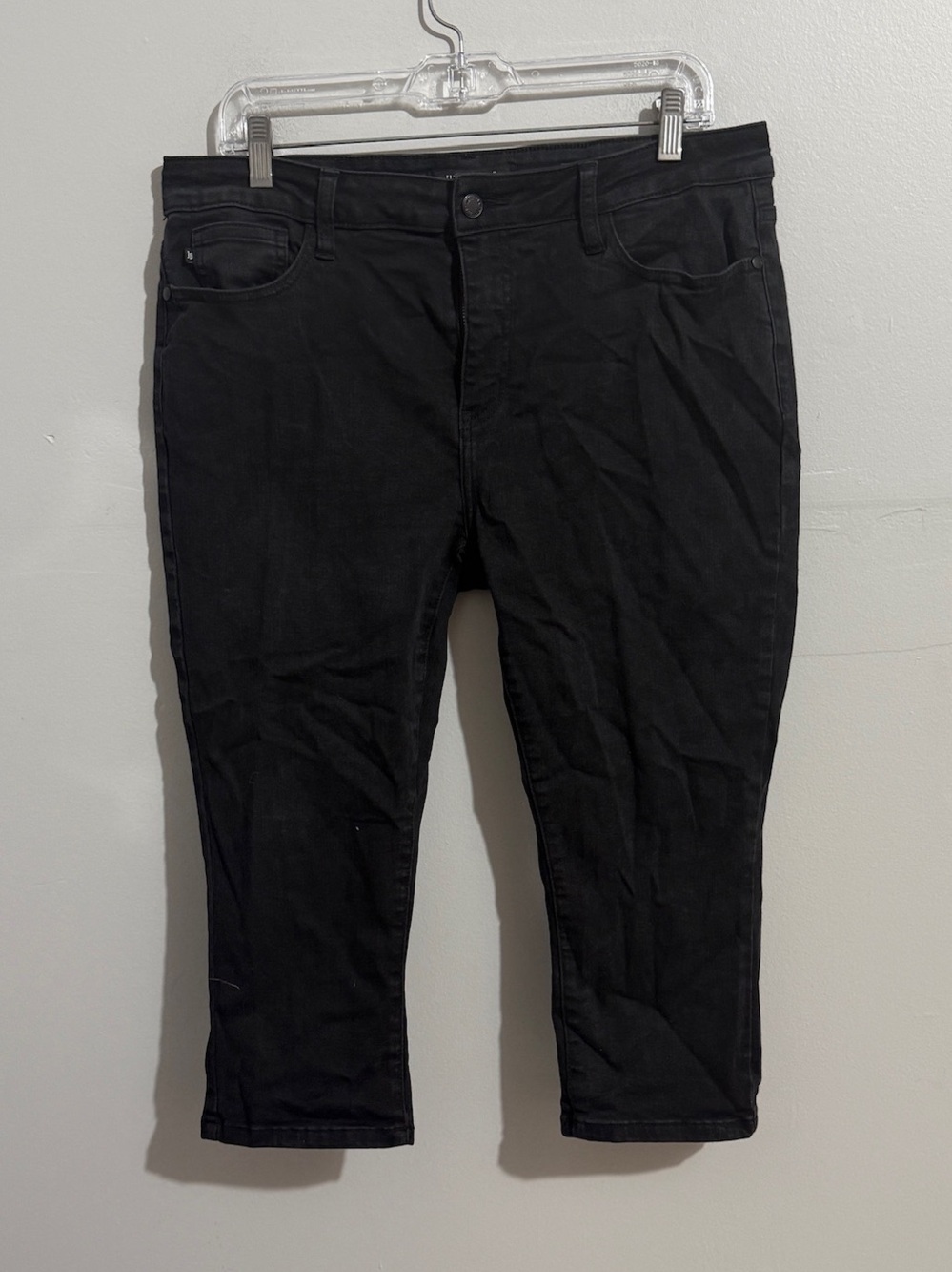 Judy Blue Womens Jeans Size 32 Black Capri Cropped Stretch Denim Skinny Fit